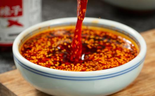 辣椒油过期了还能吃吗 辣椒油变质什么样子-八凡集