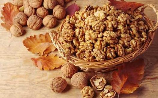 教你如何巧妙给核桃仁去皮-八凡集