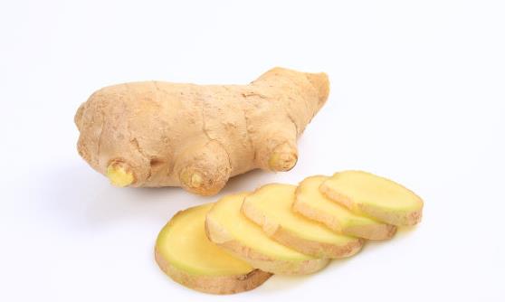 生姜泡脚的具体好处和禁忌 泡脚注意事项-八凡集