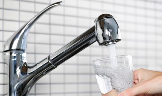 水管中的杂质与危害 判断自家的水管需要清洗小妙招-八凡集