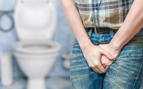 憋尿的危害 长期憋尿伤心又伤肾-八凡集