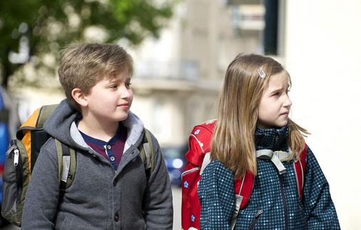 孩子步行上学对身体更好！-八凡集