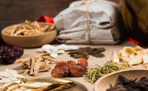 中药治疗疾病的好处多 吃中药的九大禁忌-八凡集