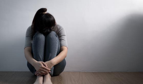 了解抑郁症的症状特点 八个方法远离抑郁症-八凡集