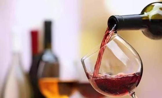 女人喝葡萄酒养生 常喝葡萄酒的7个好处-八凡集