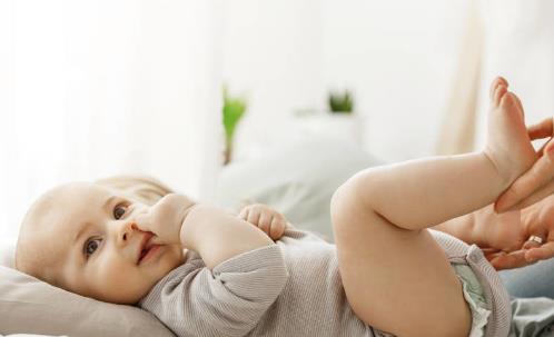 握拳拇指弯曲就是拇指内扣?