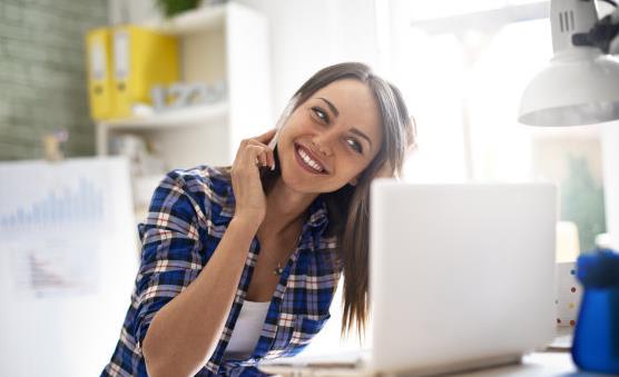 久坐不动是引发便秘的主要原因 中医治疗便秘的偏方-八凡集