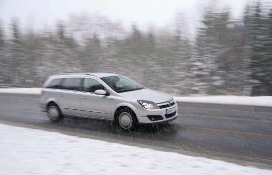 冬季6大汽车故障解决方法 让你的爱车安全过冬