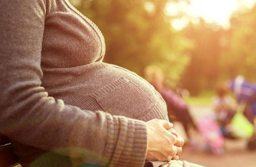 怀孕5个月肚子鼓包是胎儿在干嘛 肚子鼓包是胎儿在干嘛是缺氧吗-八凡集