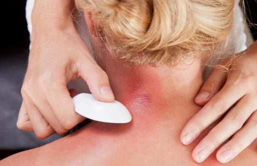 女人常刮痧回到一十八 女性适当刮痧身体喜人变化大-八凡集