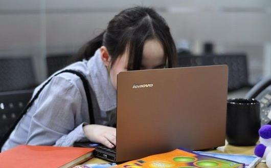 和电脑亲密接触带来眼涩眼痒 舒缓眼痒的7种方法-八凡集