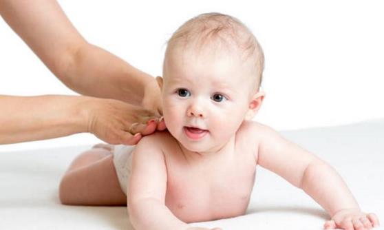给孩子捏脊的好处 不同的病症捏脊时表现不同-八凡集