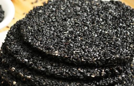 补肾吃黑芝麻多长时间见效 补肾黑芝麻吃生的好还是熟的好-八凡集