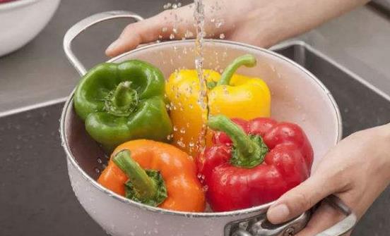 浸泡蔬菜可能会让菜越泡越脏 正确地去除蔬果农残妙招-八凡集