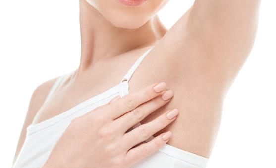 狐臭严重影响人际关系 推荐祛狐臭的小偏方-八凡集