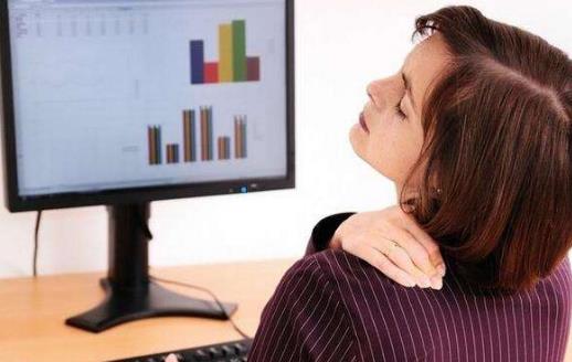 上班族久坐的危害是脊椎 保护脊椎这几件事千万别做-八凡集