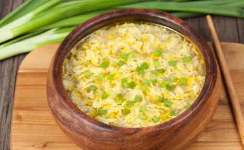 女性冬季手脚冰凉,是气血不足还是体虚?这是女性对寒冷