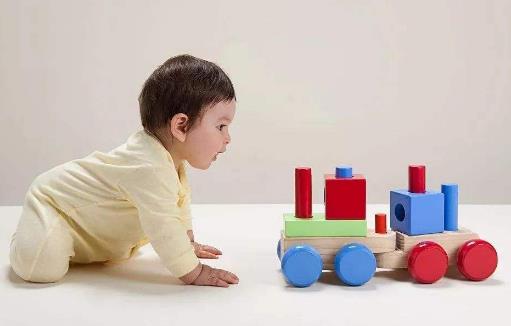 及早发现宝宝脑瘫的预警信号 自我判断脑瘫危险因素-八凡集