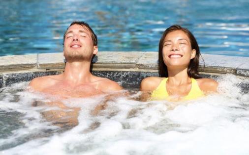 泡温泉会传染妇科病吗 泡温泉没有泳衣用什么替代-八凡集