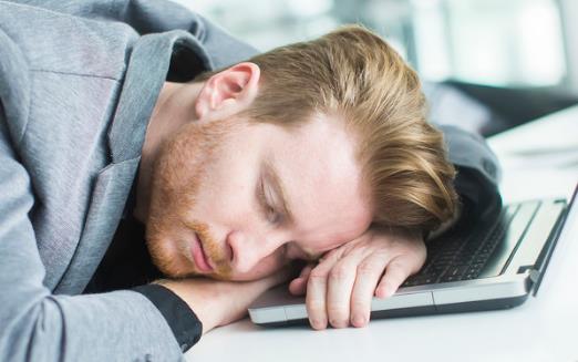 午睡超过30分钟精神更差 午睡消除困倦提高记忆力-八凡集