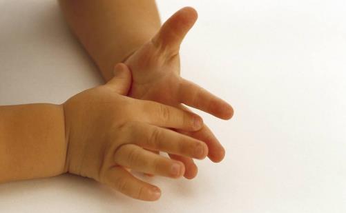 宝宝厌奶期 看宝妈应对厌奶期宝宝的妙招-八凡集