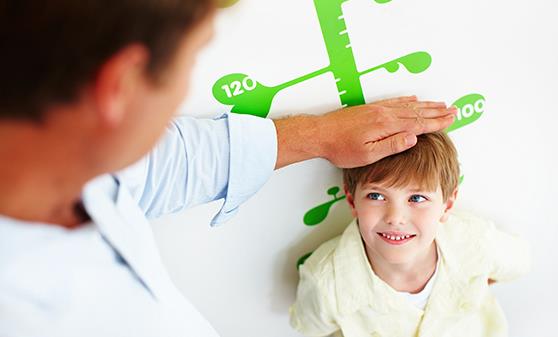 影响孩子身高的三大核心营养 帮助孩子长高的食物推荐-八凡集