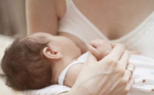 生病就不能喂奶?这5个母乳误区你知道吗