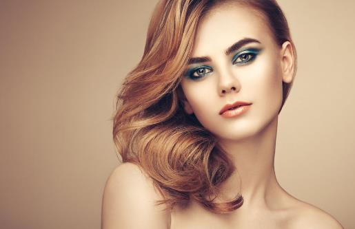 从发型和睡姿看出一个人的性格 男人和女人各不相同-八凡集