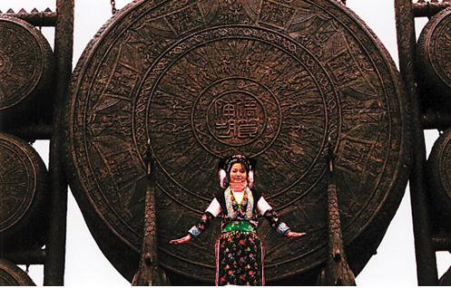 苗族神鼓，神秘的额鼓点-八凡集