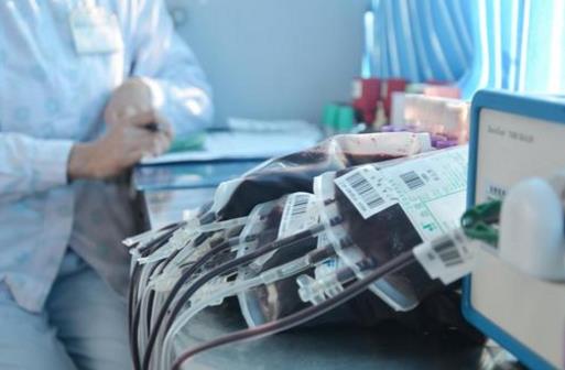 女性经期是否能献血 女性献血注意事项和保养法则-八凡集