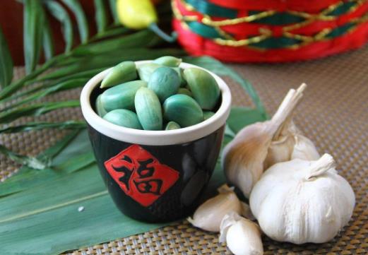 小孩小孩你别馋,过了腊八就是年 腊八节吃腊八粥