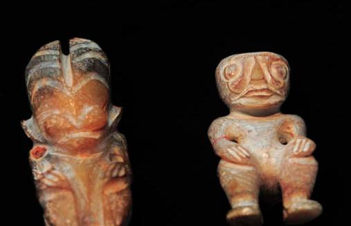 北京展出疑似“远古外星人”雕刻遗物-八凡集