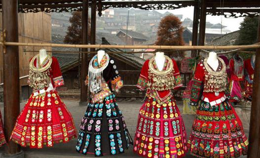 苗族服饰之最-八凡集