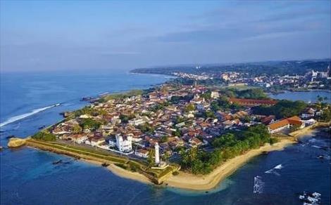 世界八大奇迹之空中宫殿 占地面积达两万平方米-八凡集