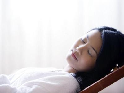 女人做点痣凹坑修复小妙招-八凡集