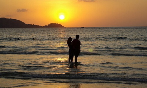 关于爱情的现代诗集合 优美至极亦能打动你的心扉!