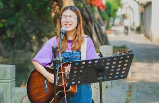 如果回忆容易我会想你念你什么歌-八凡集