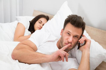 男人出轨后的性表现 男人出轨后13个征兆-八凡集