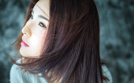 把女孩子夸上天的句子（赞女神幽默的短句）-八凡集