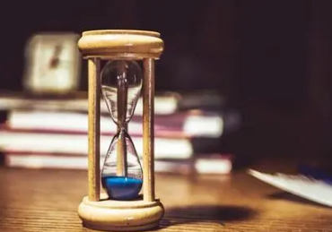 半年已过的感慨句子(感慨上半年过去的说说)-八凡集