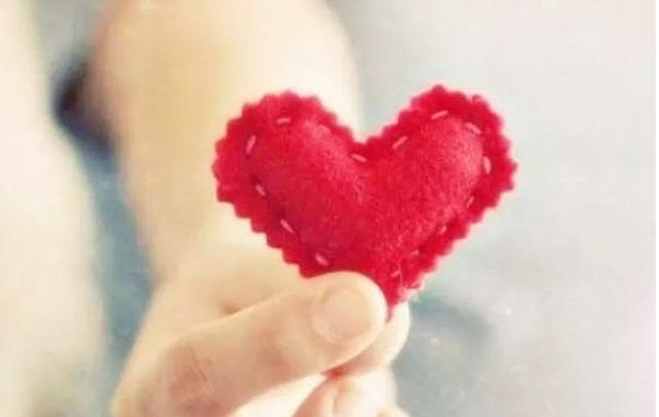 男生最渴望收到的礼物 照这标准去照不再苦恼-八凡集