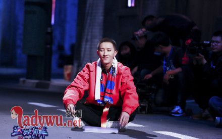 这就是街舞小白叫什么 街舞王者小白高调起来谁都不服-八凡集