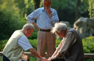 对刚退休人的祝福语 简短光荣退休贺词-八凡集