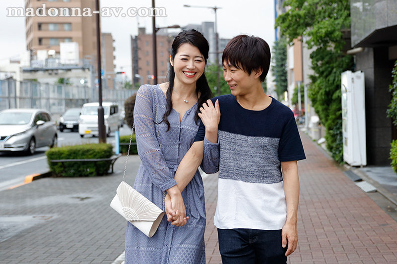 「毕业典礼之后,继母送给长大成人的礼物」系列作品推荐介绍及封面预览