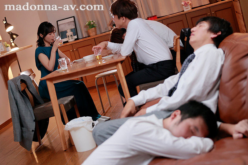 「热吻下的失控」系列品番作品推荐介绍及预览-八凡集