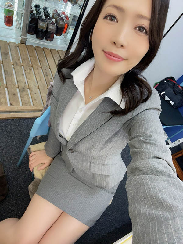 百货柜姐《冲宫那美》精选品番作品推荐介绍及预览-八凡集