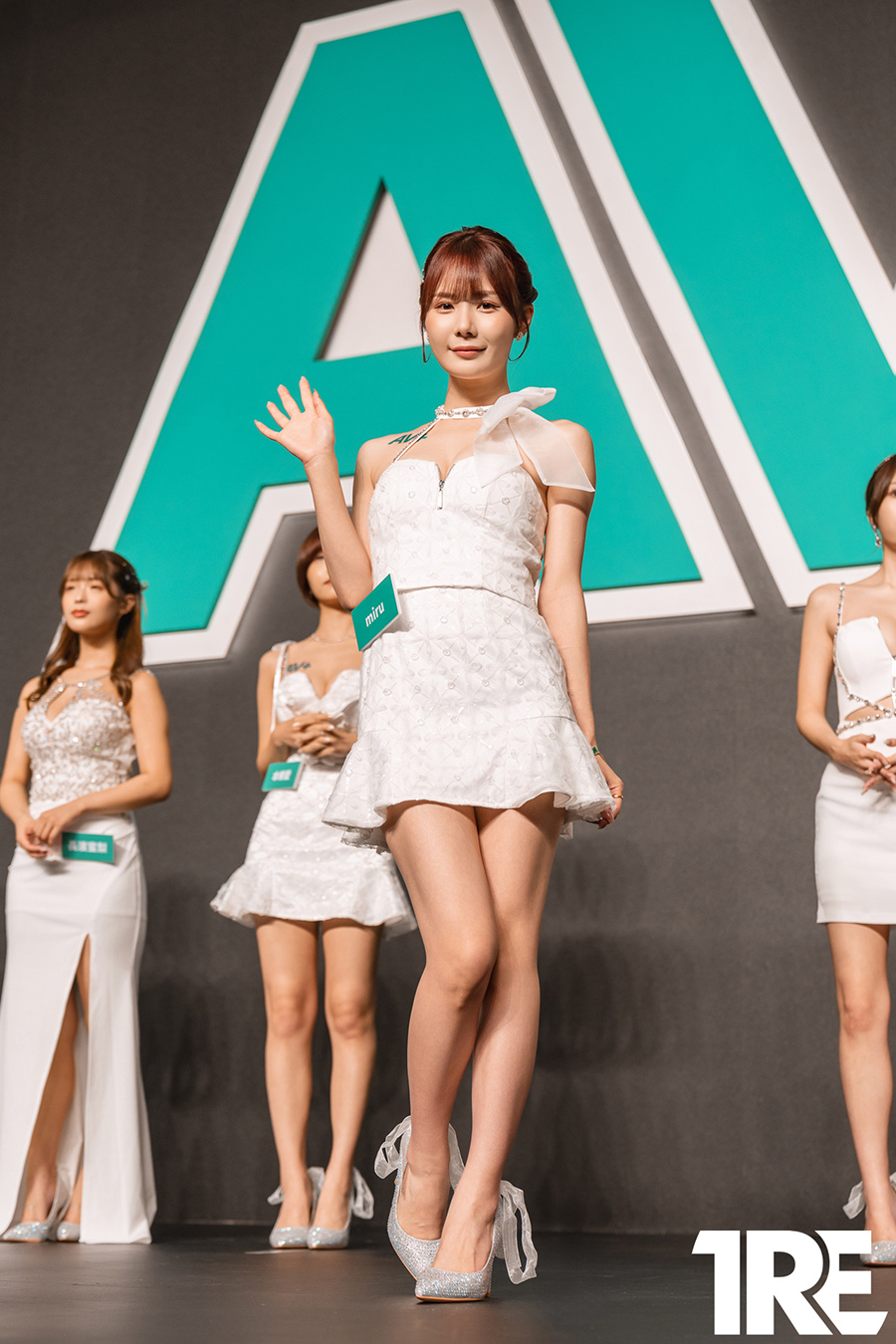 「miru」最新品番作品SONE-246介绍及预览-八凡集