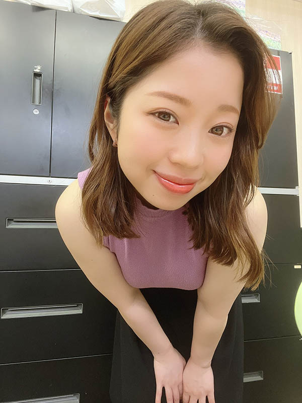 G乳肥美臀肉欲姐姐「长泽里实」精选作品推荐介绍及封面预览